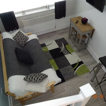 The Whiteways Lejlighed *